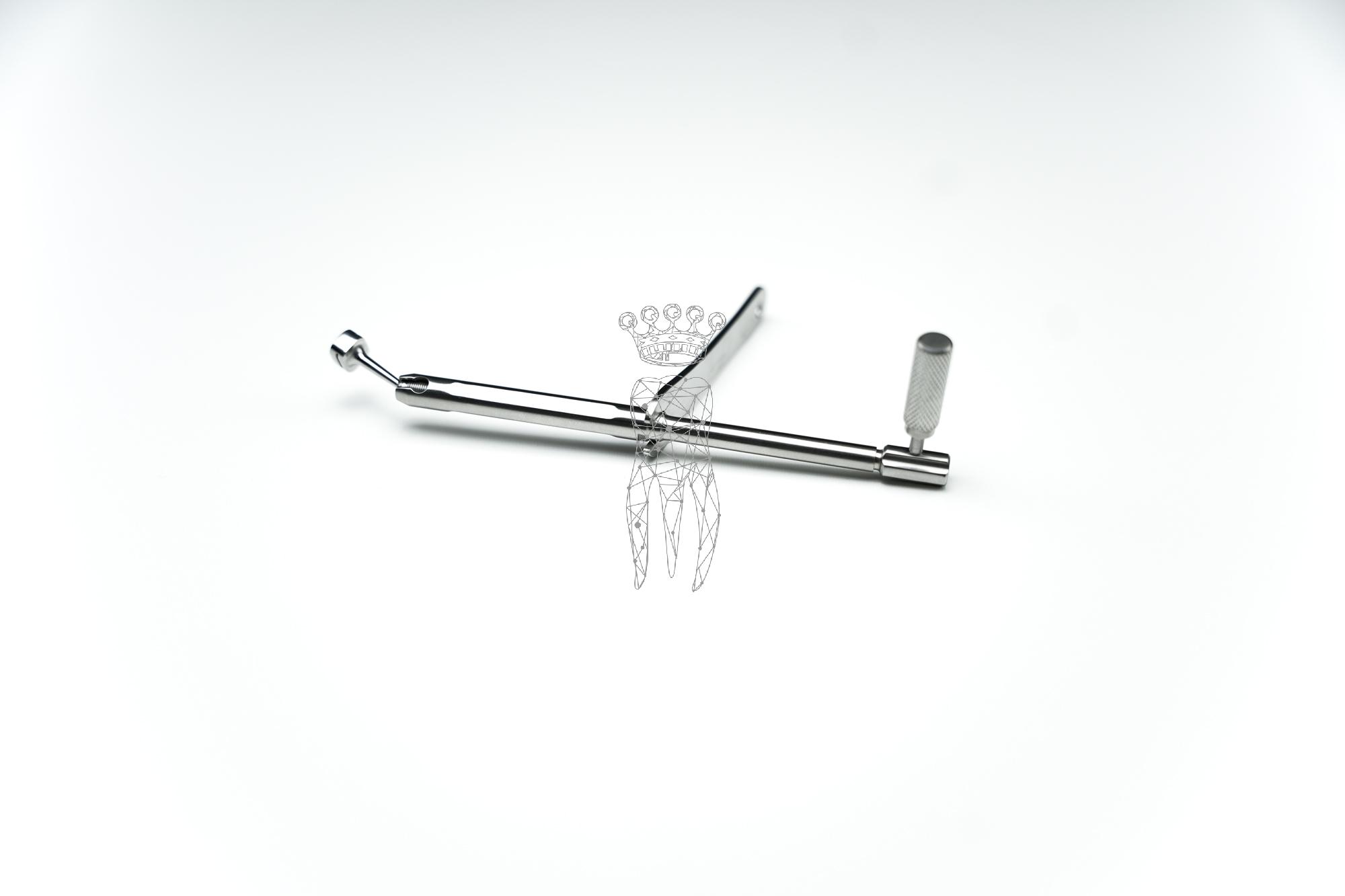 Scalpel blade holder with movable head incl. spanner + L-key